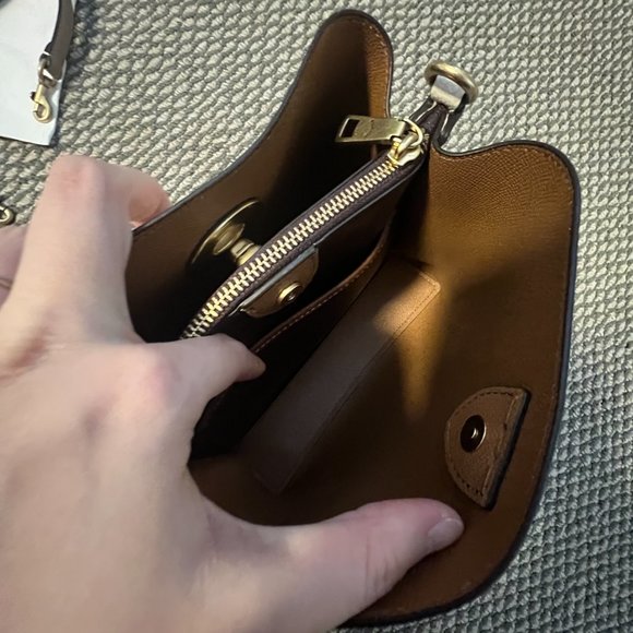 Coach Willow Bucket Bag - Picture 3 of 8